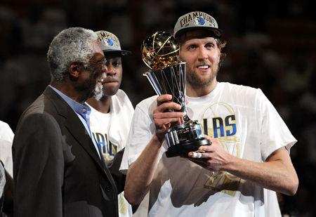 后场三人出 后场三人出